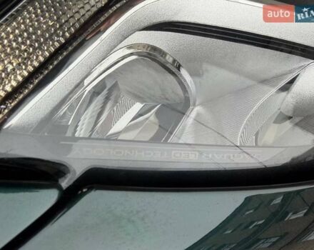 Зеленый Ягуар Ф-Пейс, объемом двигателя 2.99 л и пробегом 143 тыс. км за 28000 $, фото 9 на Automoto.ua