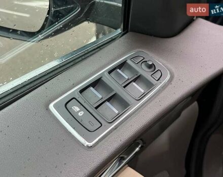 Зеленый Ягуар Ф-Пейс, объемом двигателя 2 л и пробегом 115 тыс. км за 22990 $, фото 15 на Automoto.ua