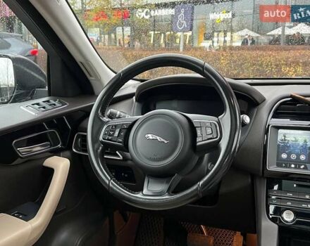 Зеленый Ягуар Ф-Пейс, объемом двигателя 2 л и пробегом 115 тыс. км за 22990 $, фото 24 на Automoto.ua