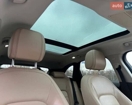 Зеленый Ягуар Ф-Пейс, объемом двигателя 2 л и пробегом 115 тыс. км за 22990 $, фото 14 на Automoto.ua