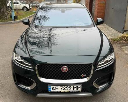 Зеленый Ягуар Ф-Пейс, объемом двигателя 2.99 л и пробегом 143 тыс. км за 28000 $, фото 3 на Automoto.ua