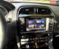Зелений Ягуар Ф-Пейс, об'ємом двигуна 2 л та пробігом 126 тис. км за 26000 $, фото 21 на Automoto.ua
