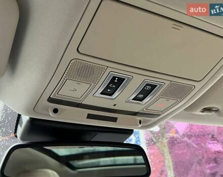 Зеленый Ягуар Ф-Пейс, объемом двигателя 2 л и пробегом 115 тыс. км за 22990 $, фото 30 на Automoto.ua