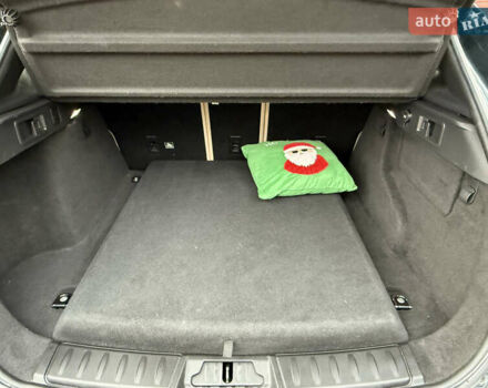 Зеленый Ягуар Ф-Пейс, объемом двигателя 2 л и пробегом 146 тыс. км за 19000 $, фото 7 на Automoto.ua