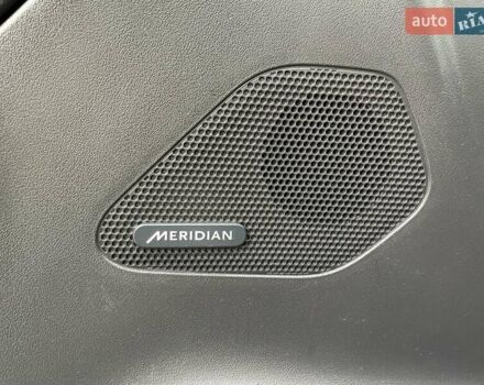 Зелений Ягуар Ф-Пейс, об'ємом двигуна 2 л та пробігом 175 тис. км за 21200 $, фото 3 на Automoto.ua