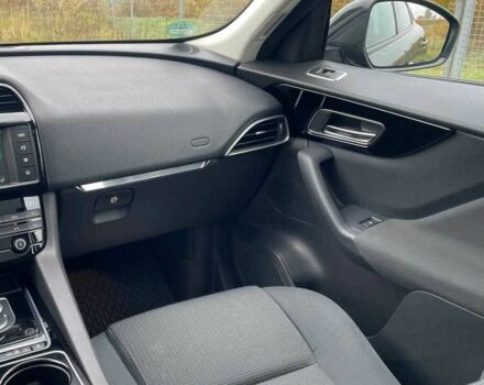 Зеленый Ягуар Ф-Пейс, объемом двигателя 2 л и пробегом 60 тыс. км за 14900 $, фото 12 на Automoto.ua