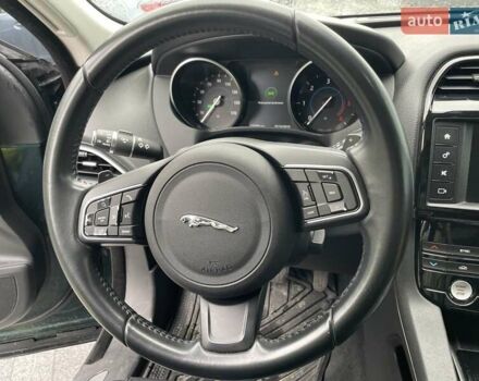 Зелений Ягуар Ф-Пейс, об'ємом двигуна 2 л та пробігом 175 тис. км за 21200 $, фото 10 на Automoto.ua