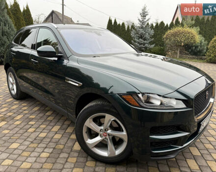 Зеленый Ягуар Ф-Пейс, объемом двигателя 2 л и пробегом 146 тыс. км за 19000 $, фото 1 на Automoto.ua