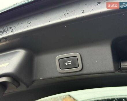 Зелений Ягуар Ф-Пейс, об'ємом двигуна 2 л та пробігом 101 тис. км за 18500 $, фото 40 на Automoto.ua