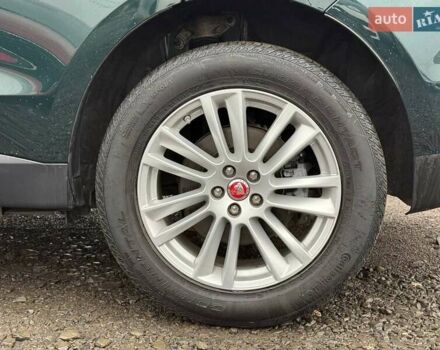 Зелений Ягуар Ф-Пейс, об'ємом двигуна 2 л та пробігом 101 тис. км за 18500 $, фото 38 на Automoto.ua