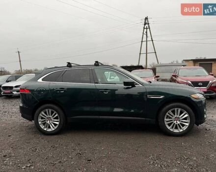 Зелений Ягуар Ф-Пейс, об'ємом двигуна 2 л та пробігом 101 тис. км за 18500 $, фото 2 на Automoto.ua