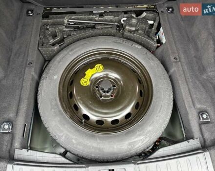 Зелений Ягуар Ф-Пейс, об'ємом двигуна 2 л та пробігом 101 тис. км за 18500 $, фото 39 на Automoto.ua