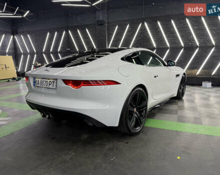 Белый Ягуар Ф-Тайп, объемом двигателя 3 л и пробегом 99 тыс. км за 27000 $, фото 6 на Automoto.ua