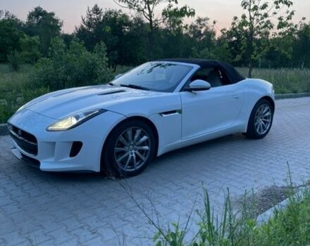 Белый Ягуар Ф-Тайп, объемом двигателя 3 л и пробегом 123 тыс. км за 44000 $, фото 1 на Automoto.ua