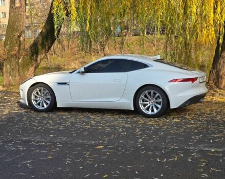 Белый Ягуар Ф-Тайп, объемом двигателя 3 л и пробегом 77 тыс. км за 30000 $, фото 1 на Automoto.ua