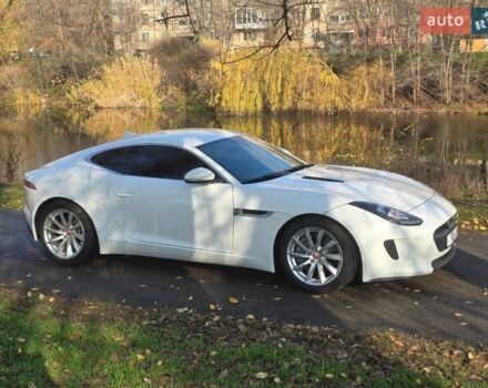 Белый Ягуар Ф-Тайп, объемом двигателя 3 л и пробегом 74 тыс. км за 30000 $, фото 1 на Automoto.ua