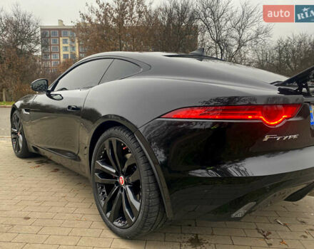 Черный Ягуар Ф-Тайп, объемом двигателя 3 л и пробегом 75 тыс. км за 33300 $, фото 6 на Automoto.ua