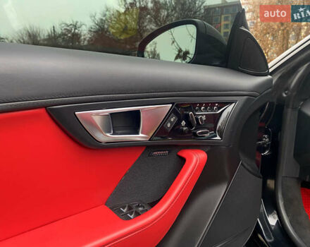 Черный Ягуар Ф-Тайп, объемом двигателя 3 л и пробегом 75 тыс. км за 33300 $, фото 28 на Automoto.ua