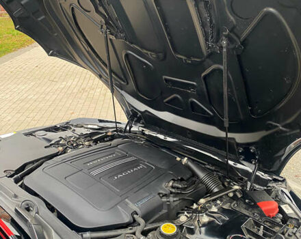 Черный Ягуар Ф-Тайп, объемом двигателя 3 л и пробегом 75 тыс. км за 33300 $, фото 37 на Automoto.ua