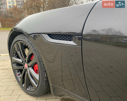 Черный Ягуар Ф-Тайп, объемом двигателя 3 л и пробегом 75 тыс. км за 33300 $, фото 32 на Automoto.ua