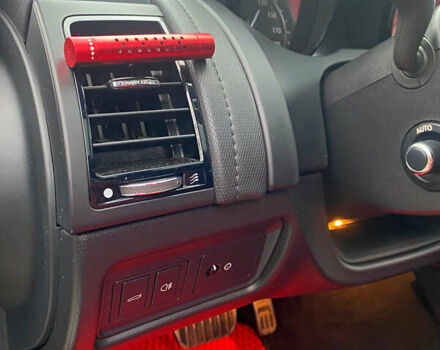 Черный Ягуар Ф-Тайп, объемом двигателя 3 л и пробегом 75 тыс. км за 33300 $, фото 26 на Automoto.ua