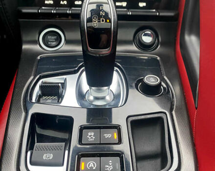 Черный Ягуар Ф-Тайп, объемом двигателя 3 л и пробегом 75 тыс. км за 33300 $, фото 18 на Automoto.ua