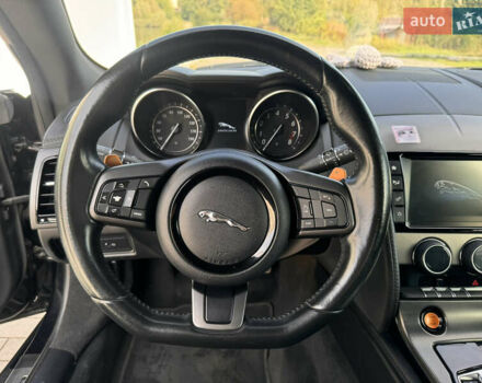 Черный Ягуар Ф-Тайп, объемом двигателя 3 л и пробегом 158 тыс. км за 22550 $, фото 7 на Automoto.ua