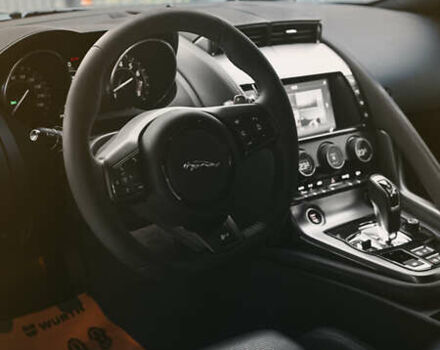 Черный Ягуар Ф-Тайп, объемом двигателя 3 л и пробегом 75 тыс. км за 34500 $, фото 5 на Automoto.ua