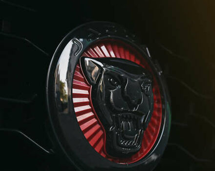 Черный Ягуар Ф-Тайп, объемом двигателя 3 л и пробегом 75 тыс. км за 34500 $, фото 6 на Automoto.ua