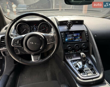 Черный Ягуар Ф-Тайп, объемом двигателя 3 л и пробегом 57 тыс. км за 32000 $, фото 13 на Automoto.ua