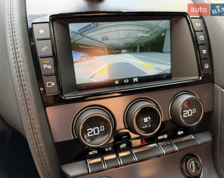 Черный Ягуар Ф-Тайп, объемом двигателя 3 л и пробегом 57 тыс. км за 32000 $, фото 19 на Automoto.ua