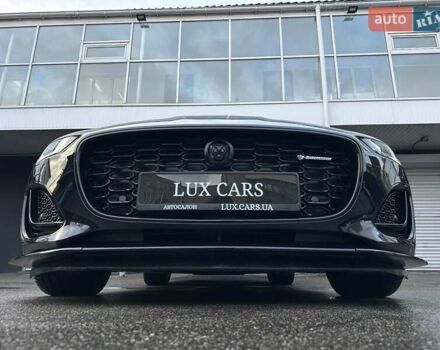 Черный Ягуар Ф-Тайп, объемом двигателя 2 л и пробегом 18 тыс. км за 64900 $, фото 1 на Automoto.ua