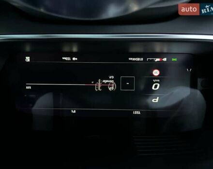 Черный Ягуар Ф-Тайп, объемом двигателя 2 л и пробегом 18 тыс. км за 64900 $, фото 76 на Automoto.ua