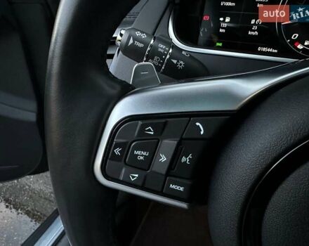 Черный Ягуар Ф-Тайп, объемом двигателя 2 л и пробегом 18 тыс. км за 64900 $, фото 69 на Automoto.ua