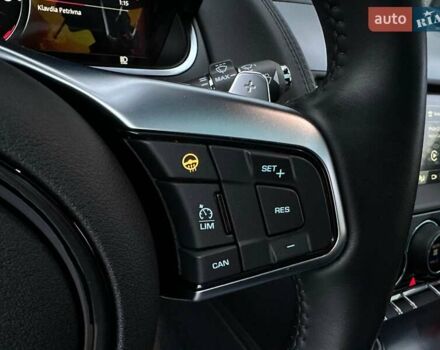 Черный Ягуар Ф-Тайп, объемом двигателя 2 л и пробегом 18 тыс. км за 64900 $, фото 68 на Automoto.ua