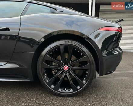 Черный Ягуар Ф-Тайп, объемом двигателя 2 л и пробегом 18 тыс. км за 64900 $, фото 26 на Automoto.ua