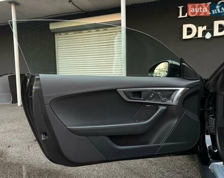 Черный Ягуар Ф-Тайп, объемом двигателя 2 л и пробегом 18 тыс. км за 64900 $, фото 37 на Automoto.ua