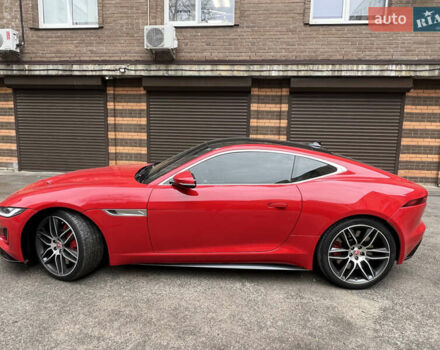 Красный Ягуар Ф-Тайп, объемом двигателя 3 л и пробегом 29 тыс. км за 61900 $, фото 4 на Automoto.ua