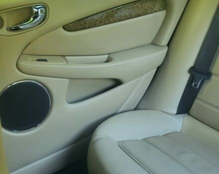 Синий Ягуар Ф-Тайп, объемом двигателя 2.1 л и пробегом 168 тыс. км за 4100 $, фото 6 на Automoto.ua