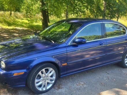 Синий Ягуар Ф-Тайп, объемом двигателя 2.1 л и пробегом 168 тыс. км за 4100 $, фото 1 на Automoto.ua