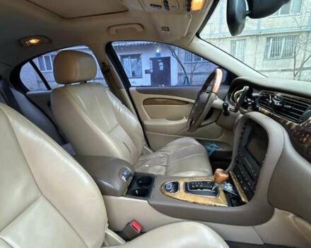 Бежевый Ягуар С-Тайп, объемом двигателя 3 л и пробегом 299 тыс. км за 5500 $, фото 2 на Automoto.ua