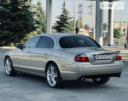 Бежевый Ягуар С-Тайп, объемом двигателя 3 л и пробегом 217 тыс. км за 7777 $, фото 6 на Automoto.ua