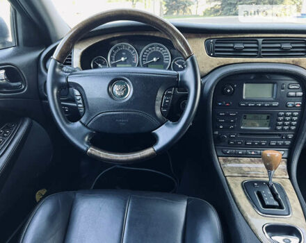 Бежевый Ягуар С-Тайп, объемом двигателя 3 л и пробегом 217 тыс. км за 7777 $, фото 23 на Automoto.ua