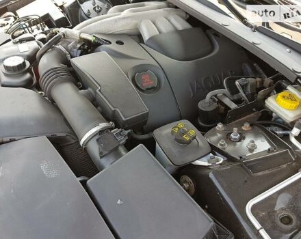 Черный Ягуар С-Тайп, объемом двигателя 3 л и пробегом 188 тыс. км за 9000 $, фото 53 на Automoto.ua