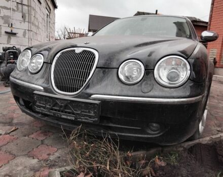 Черный Ягуар С-Тайп, объемом двигателя 2.7 л и пробегом 165 тыс. км за 946 $, фото 1 на Automoto.ua