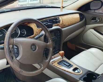 Ягуар С-Тайп 2004 в Черкассах на Automoto.ua Красный Ягуар С-Тайп, объемом двигателя 2.72 л и пробегом 230 тыс. км за 4800 $, фото 7 на Automoto.ua