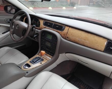 Красный Ягуар С-Тайп, объемом двигателя 2.7 л и пробегом 200 тыс. км за 5680 $, фото 9 на Automoto.ua