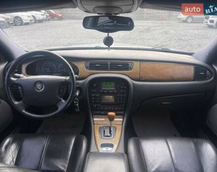 Серый Ягуар С-Тайп, объемом двигателя 2.5 л и пробегом 291 тыс. км за 5490 $, фото 12 на Automoto.ua