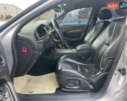 Серый Ягуар С-Тайп, объемом двигателя 2.5 л и пробегом 291 тыс. км за 5490 $, фото 8 на Automoto.ua