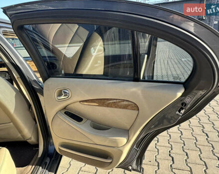 Сірий Ягуар S-Type, об'ємом двигуна 2.72 л та пробігом 280 тис. км за 6800 $, фото 20 на Automoto.ua